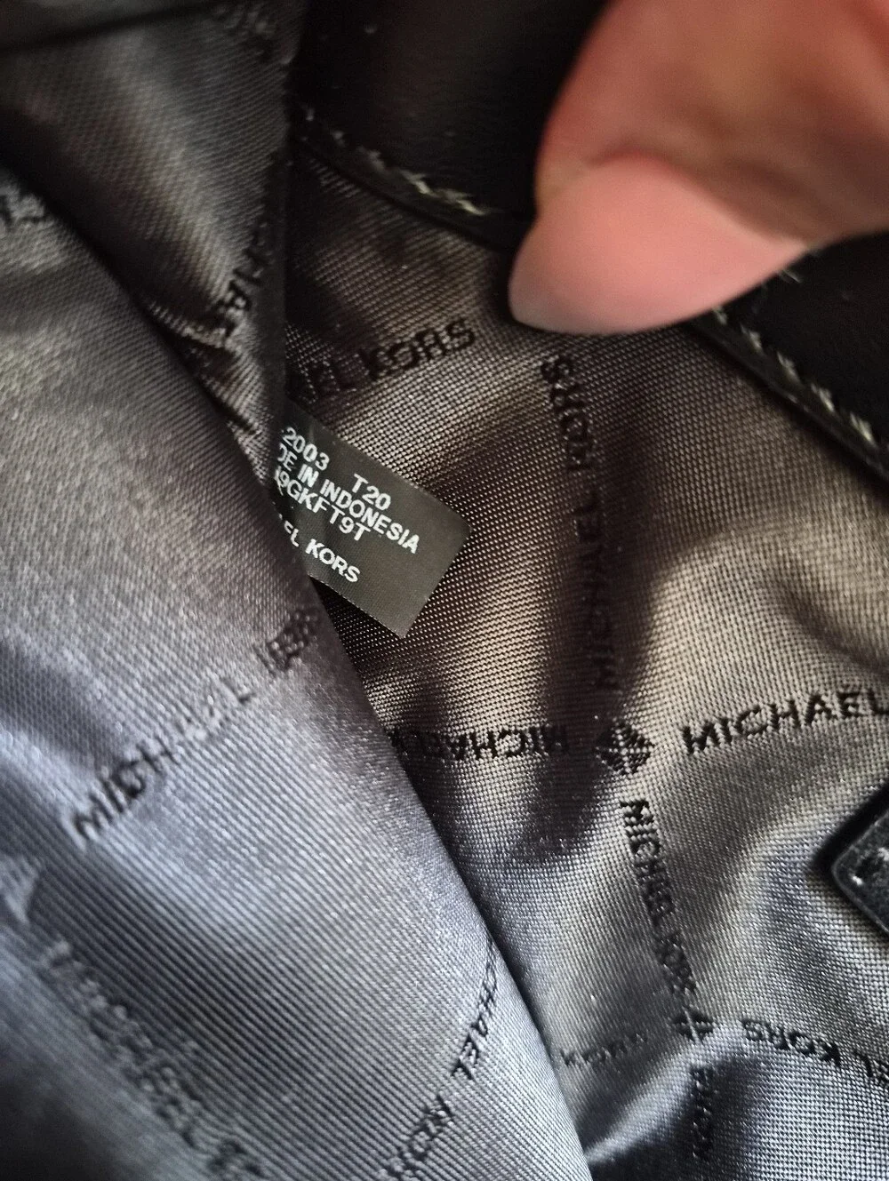 Michael Kors sleek envelope